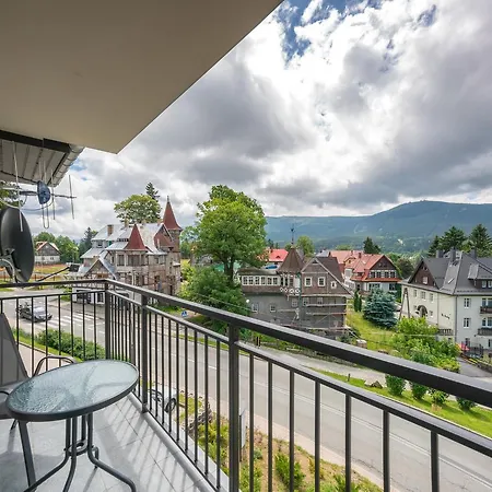 Rentplanet- Poezja - Dworcowa Апартаменти *