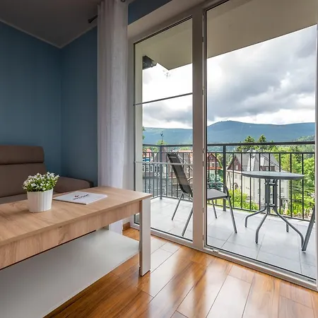 Rentplanet- Poezja - Dworcowa *