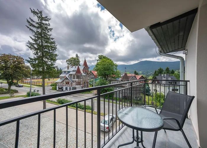 Rentplanet- Poezja - Dworcowa * Шклярська Поремба